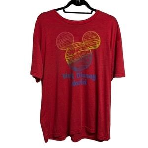 𝅺Disney park Walt Disney world short sleeve tee size XXlarge.